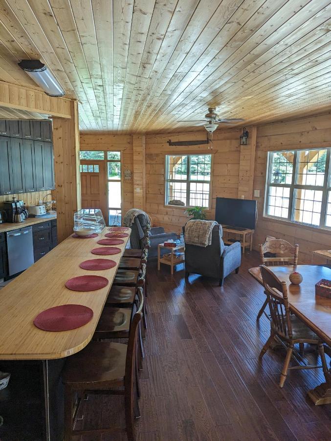 Sundance Country Lodge B&B Marlboro ภายนอก รูปภาพ